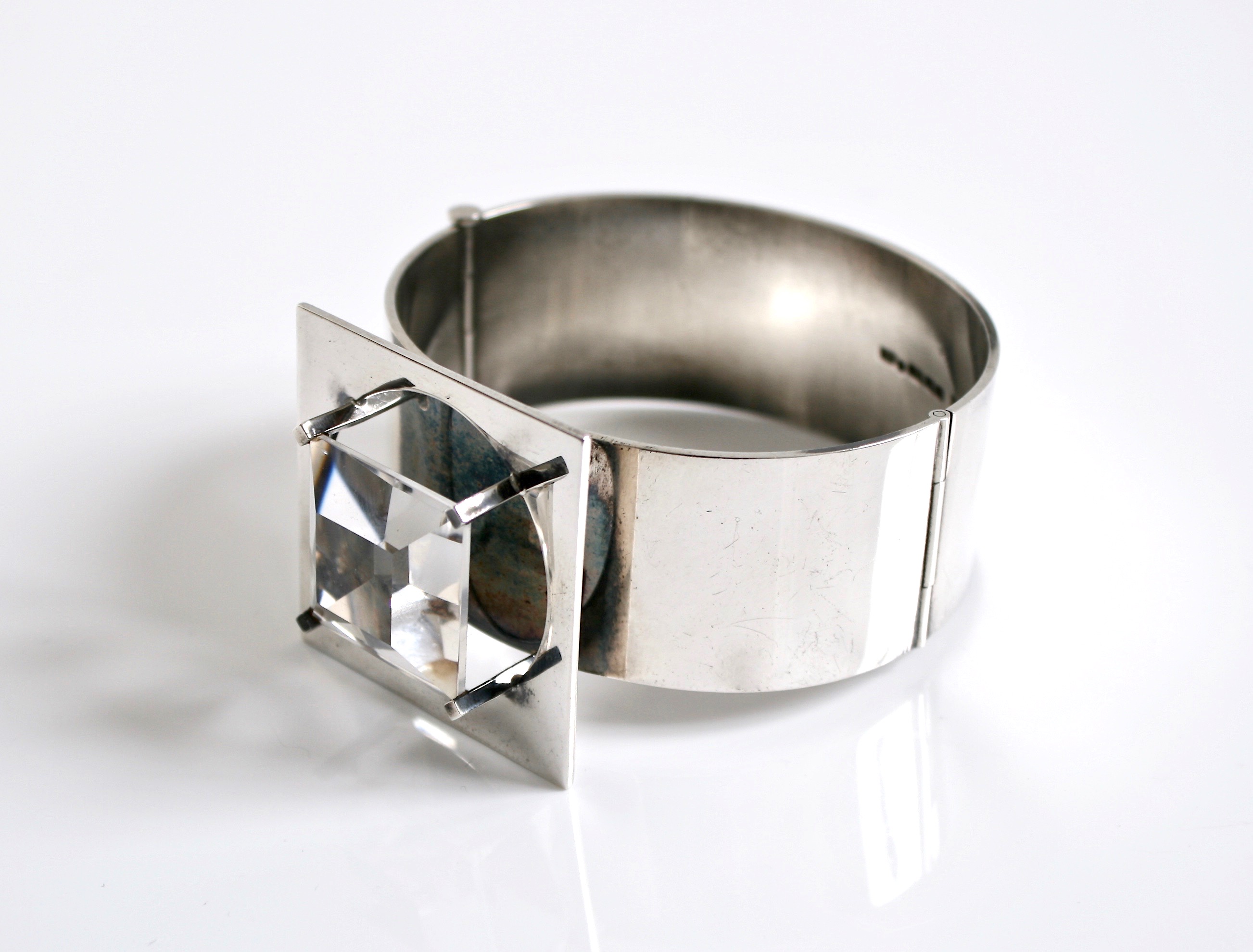 Sterling Silver & Spectrolite Unusual Square armring designed by Kaunis Koru Finland c.1970